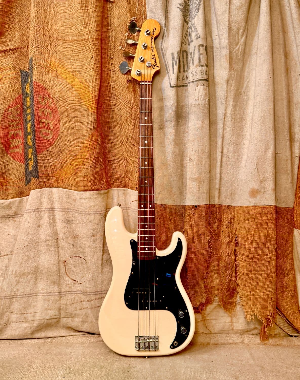 2005 Fender CIJ-MIJ '70's RI Precision Bass Olympic White