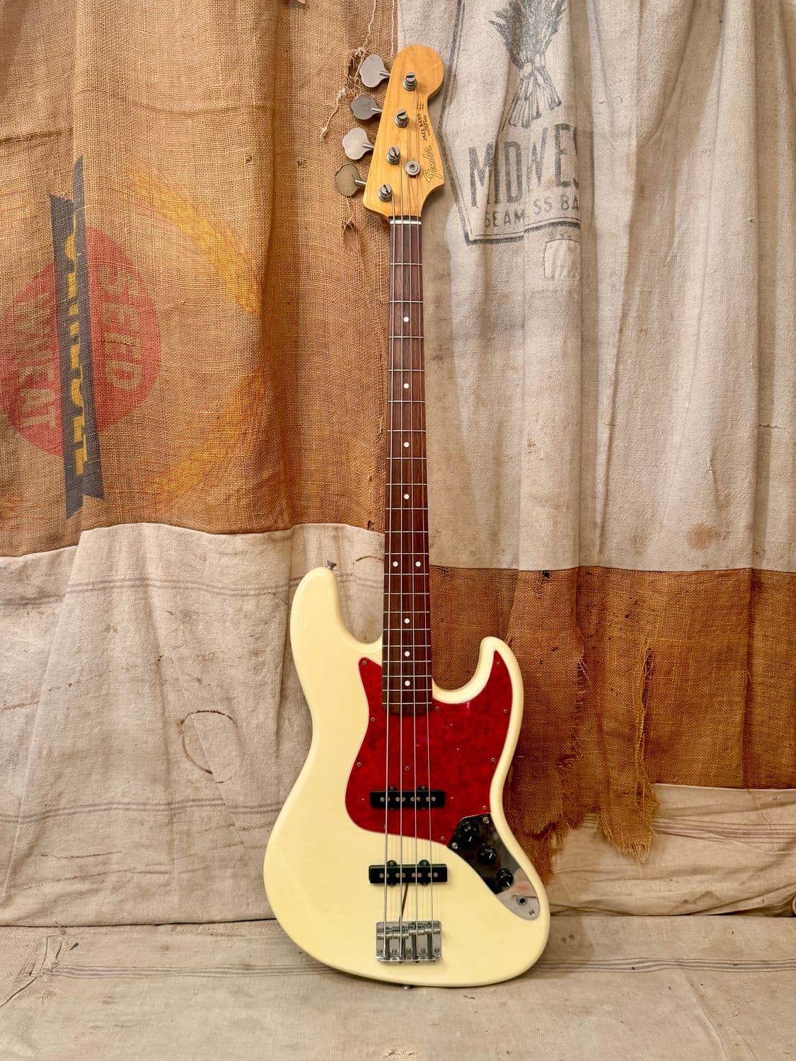 2000 Fender CIJ/MIJ '62 RI Jazz Bass Vintage White