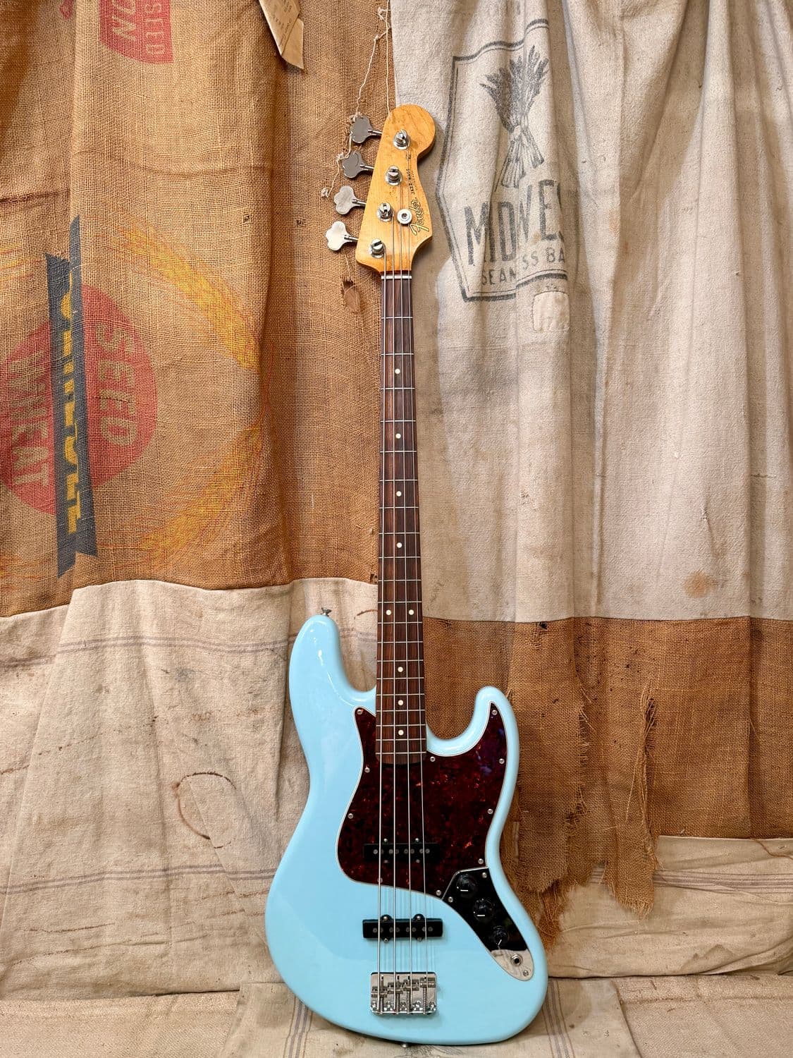 2019 Fender MIM Vintera Jazz Bass Sonic Blue
