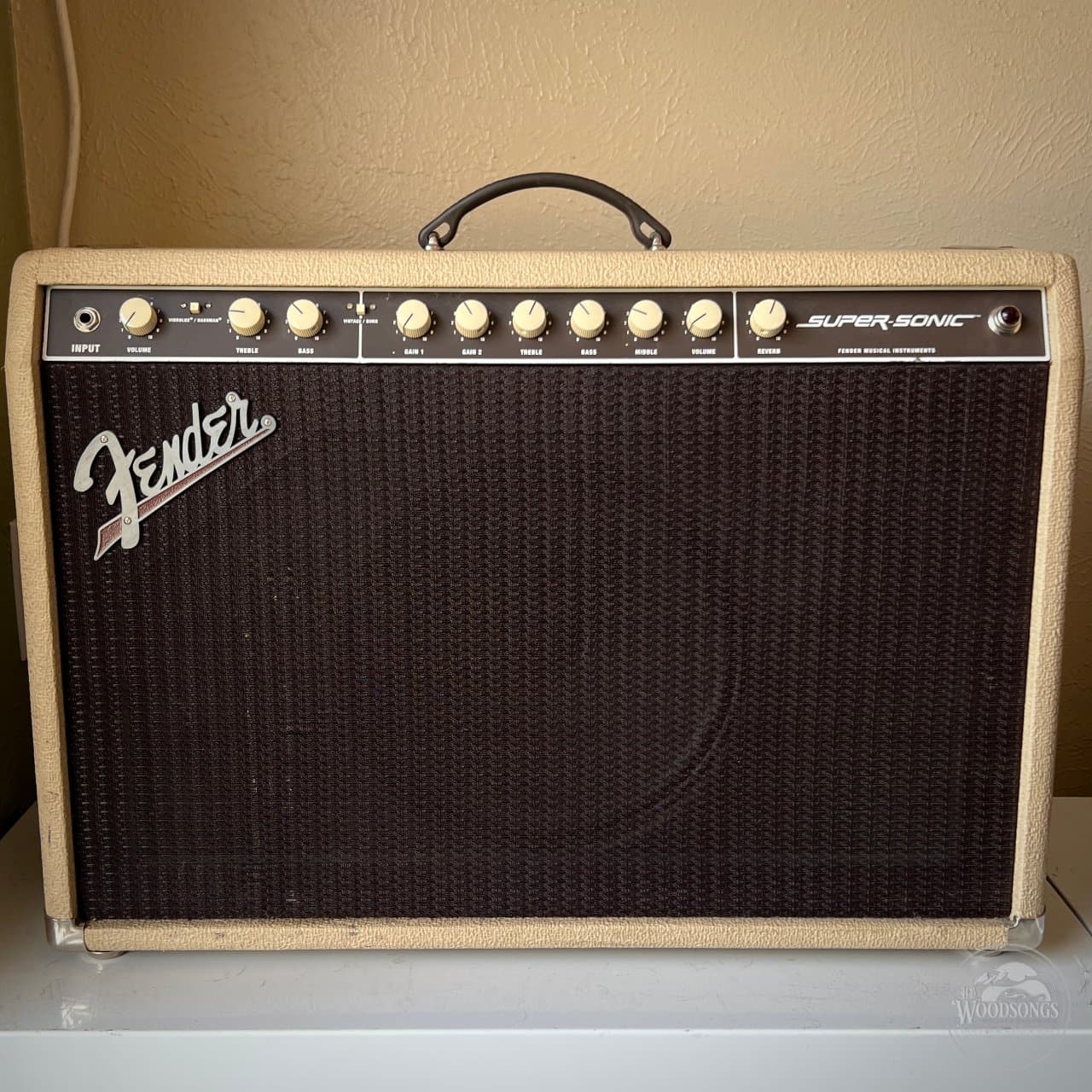 USED FENDER SUPER-SONIC