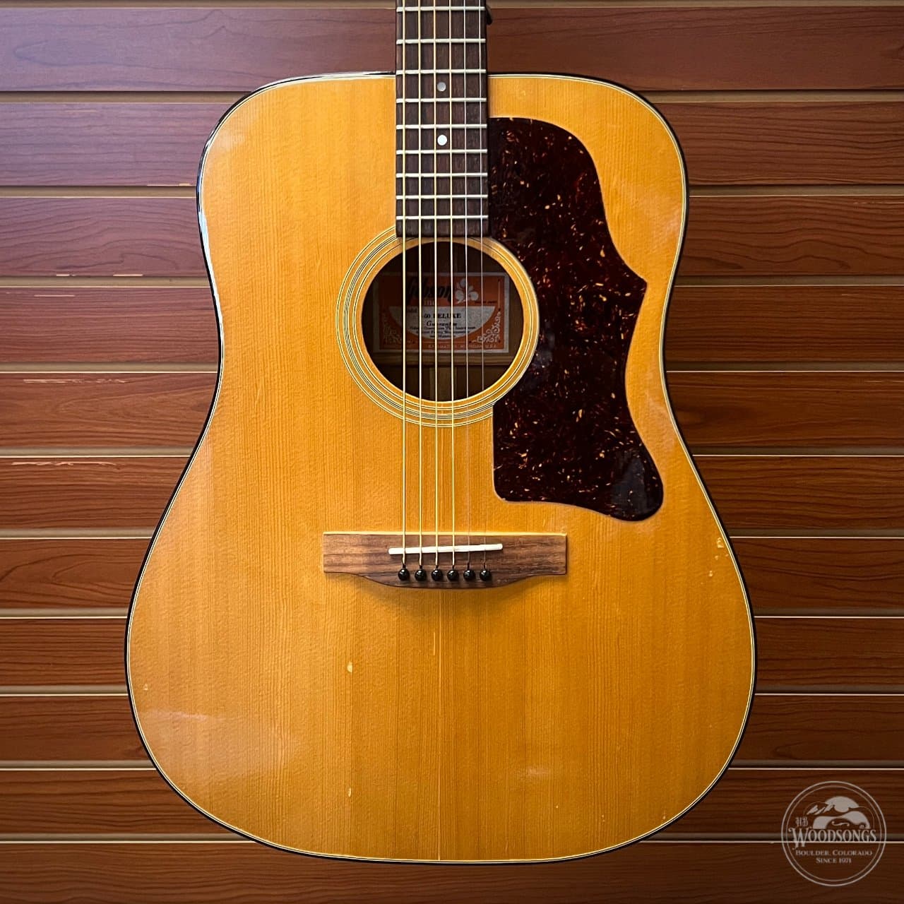USED GIBSON J-50 DELUXE