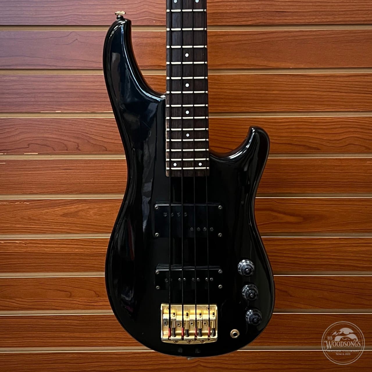 USED IBANEZ MUSICIAN BASS