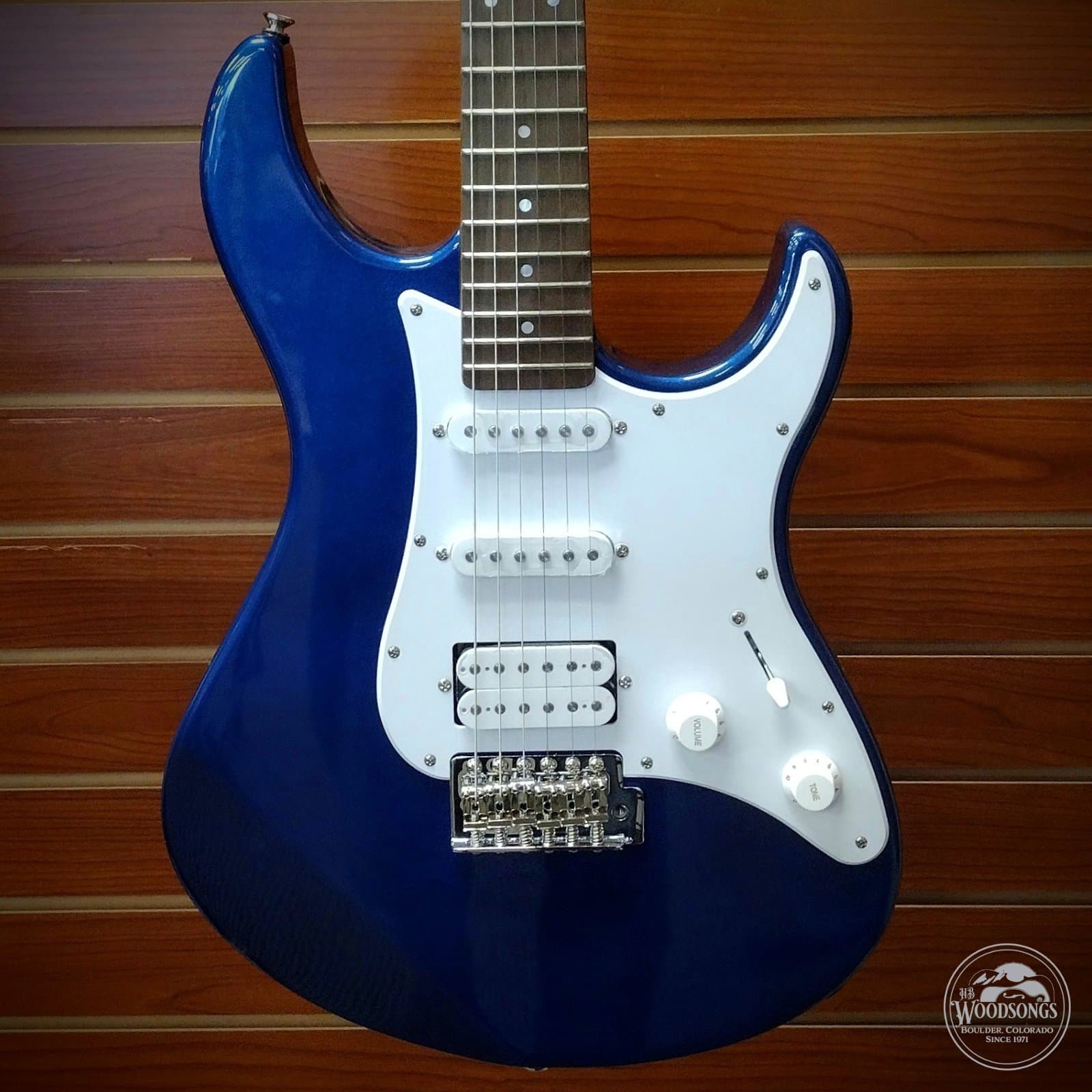 Yamaha Pacifica PAC012 Metallic Blue Electric Guitar