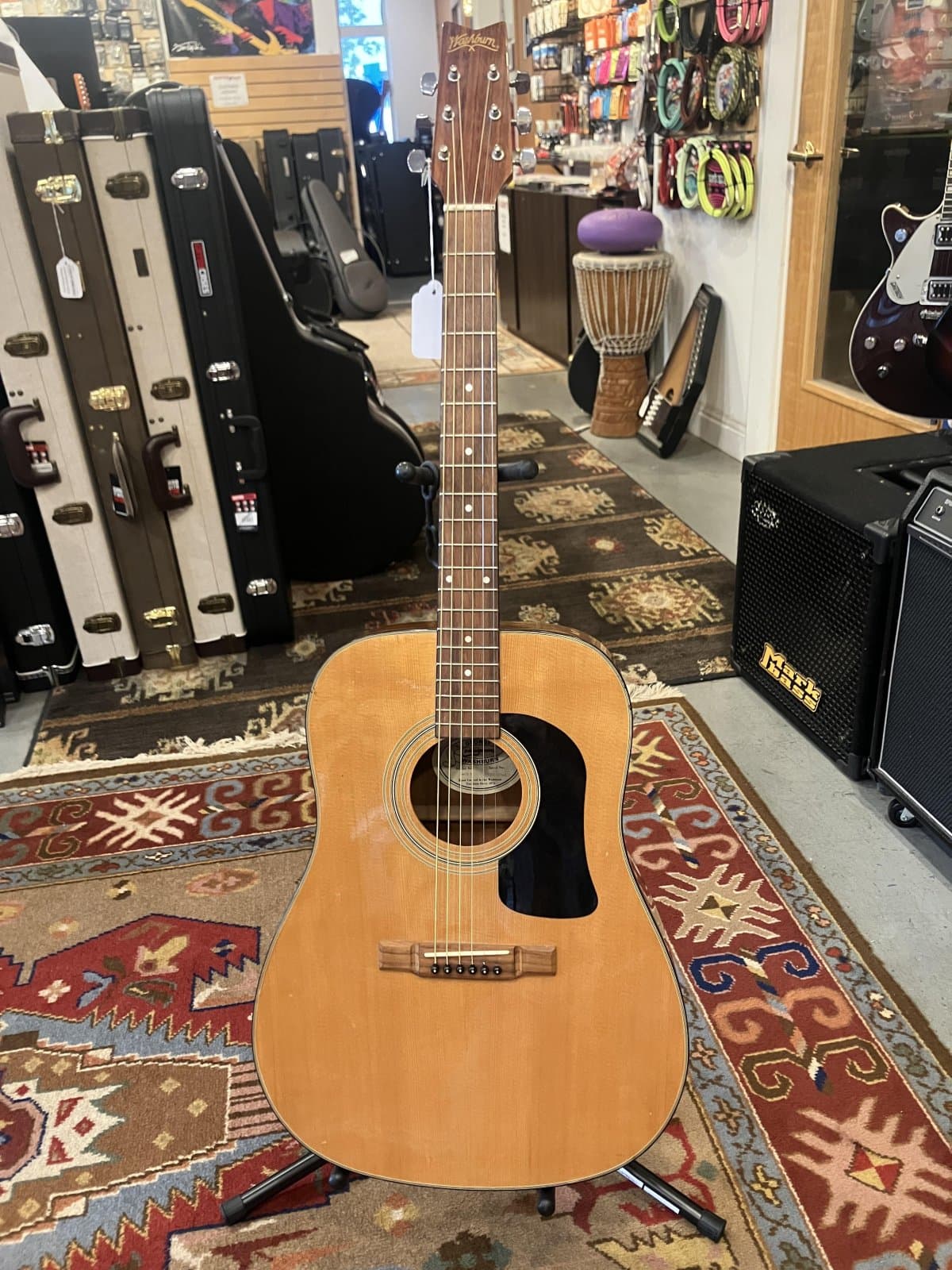 Washburn D10 Acoustic Guitar - Used
