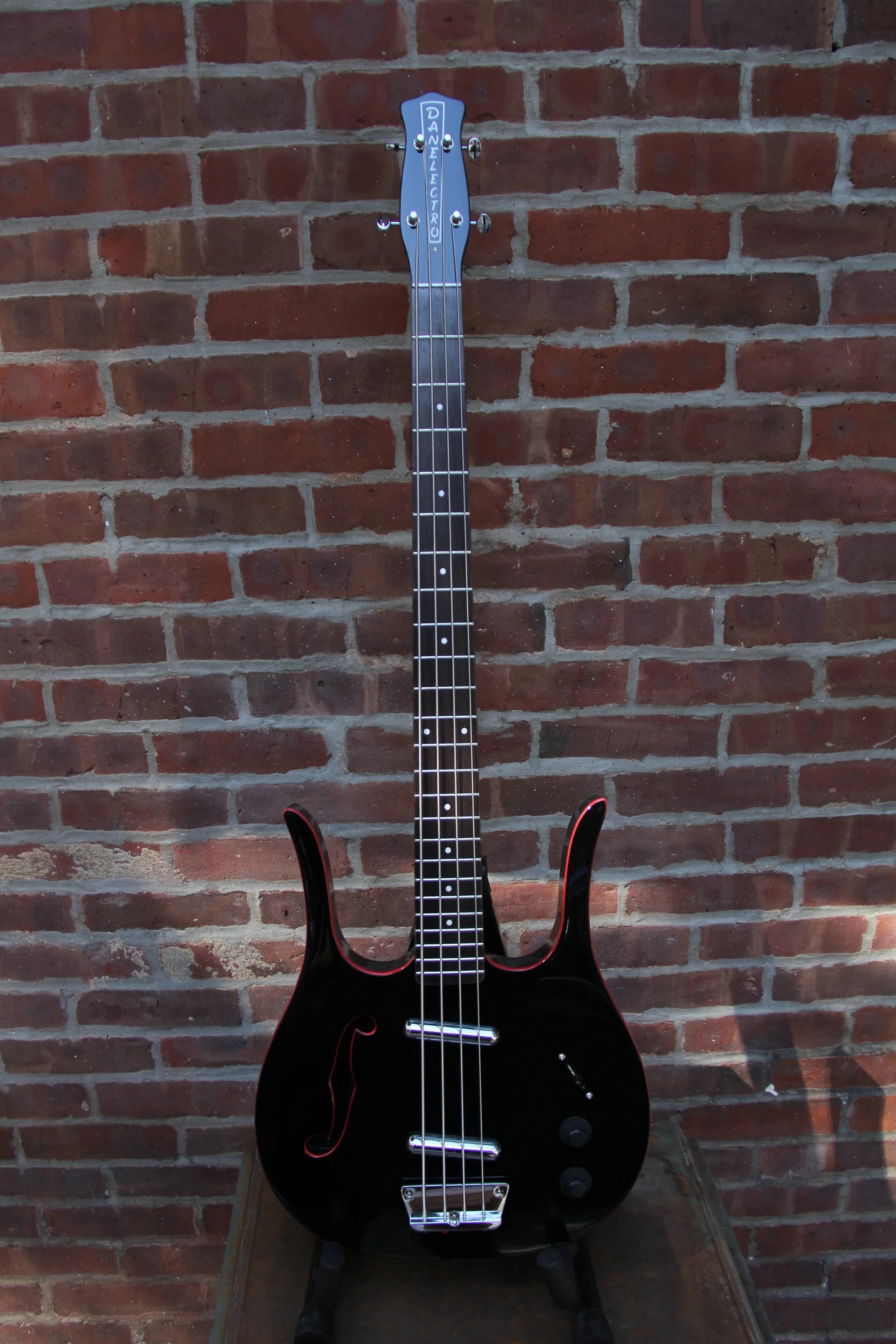 Danelectro Longhorn Bass