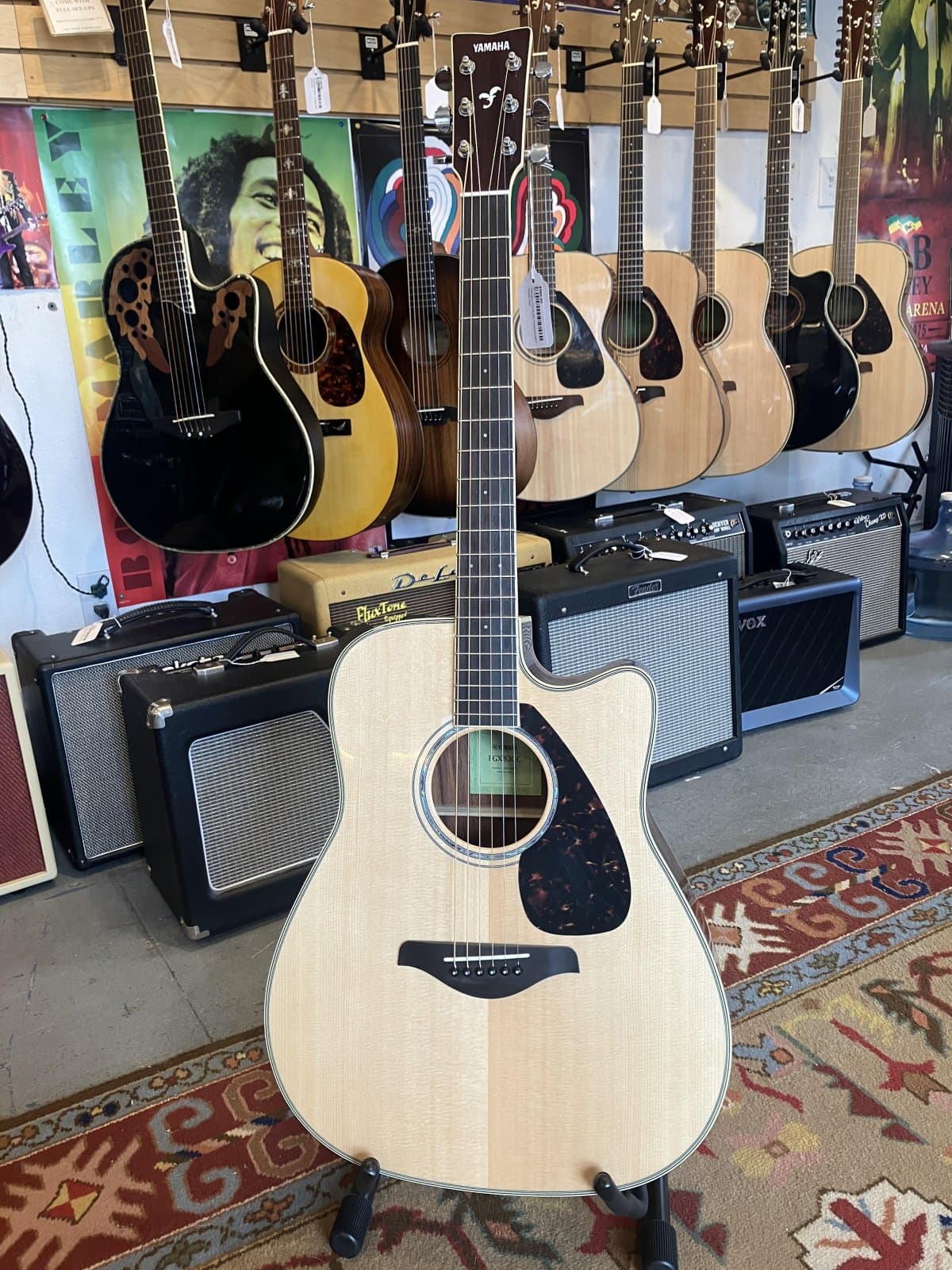 Yamaha FGX830C Acoustic/Electric Dreadnought With Cutaway - Natural Finish