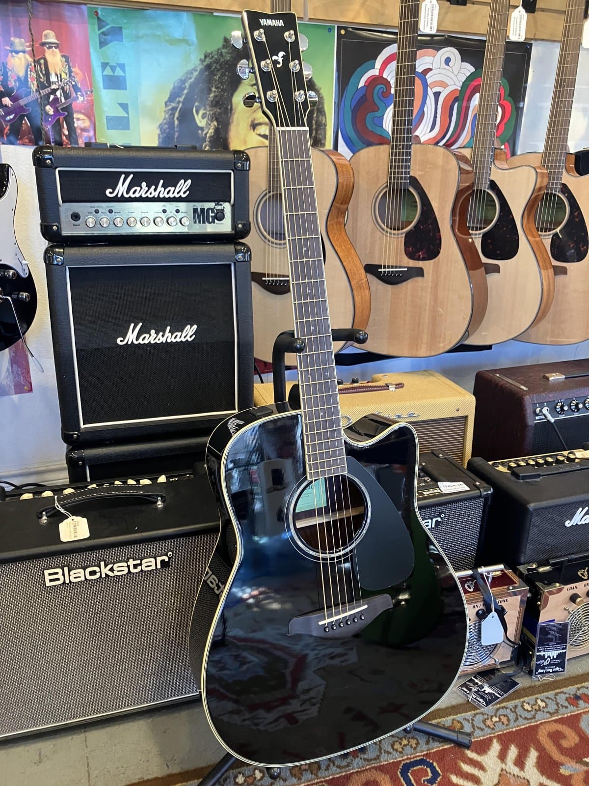 Yamaha FGX830C Dreadnought Cutaway Acoustic-electric Guitar - Black