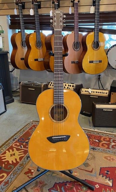 Yamaha CSF1M Parlor Acoustic-Electric w/gigbag
