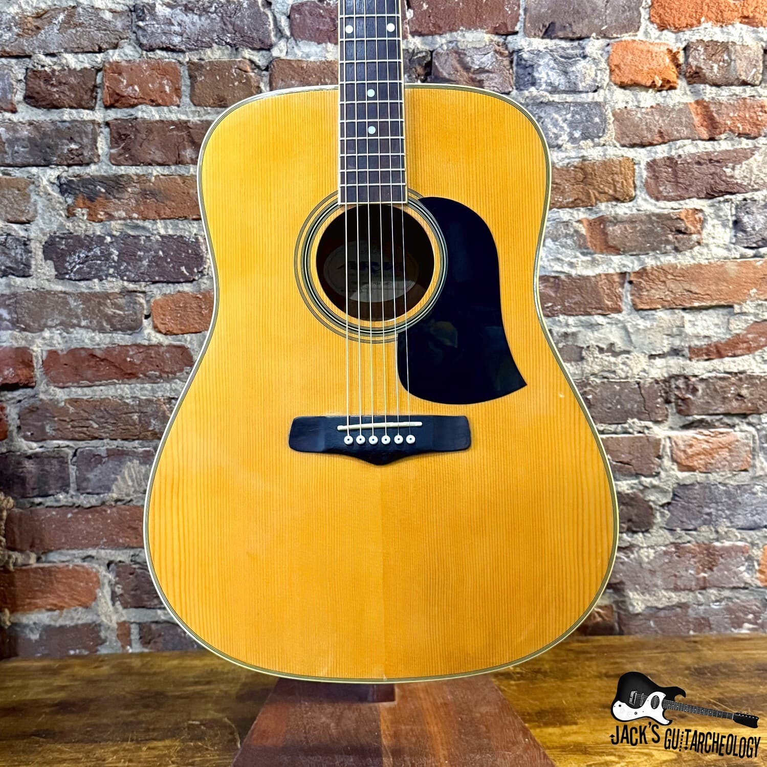 Aria D-10 Dreadnought Acoustic Electric Guitar (2000s - Natural)
$250.00