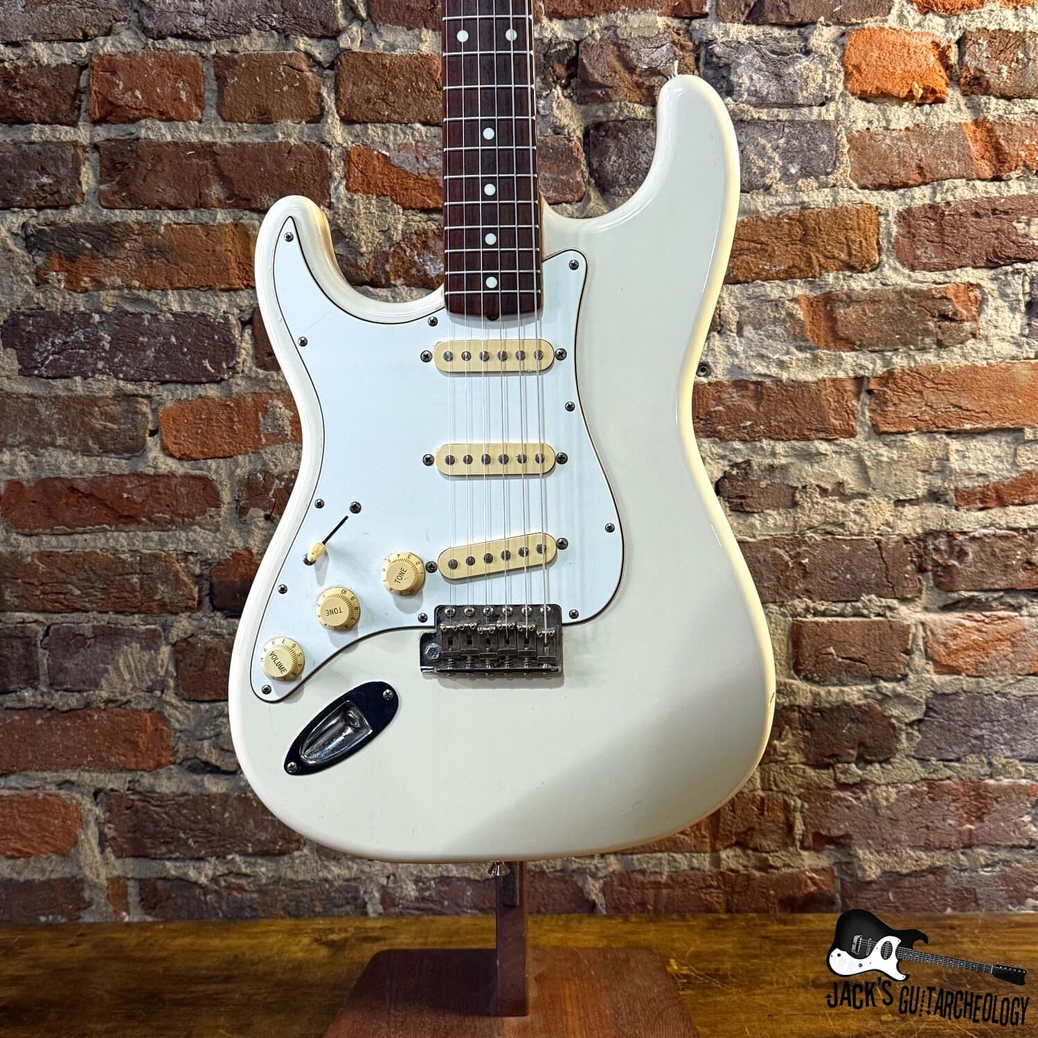 Fender Stratocaster Left-Handed *MIJ* Electric Guitar (1996 - Olympic White)
$1,350.00