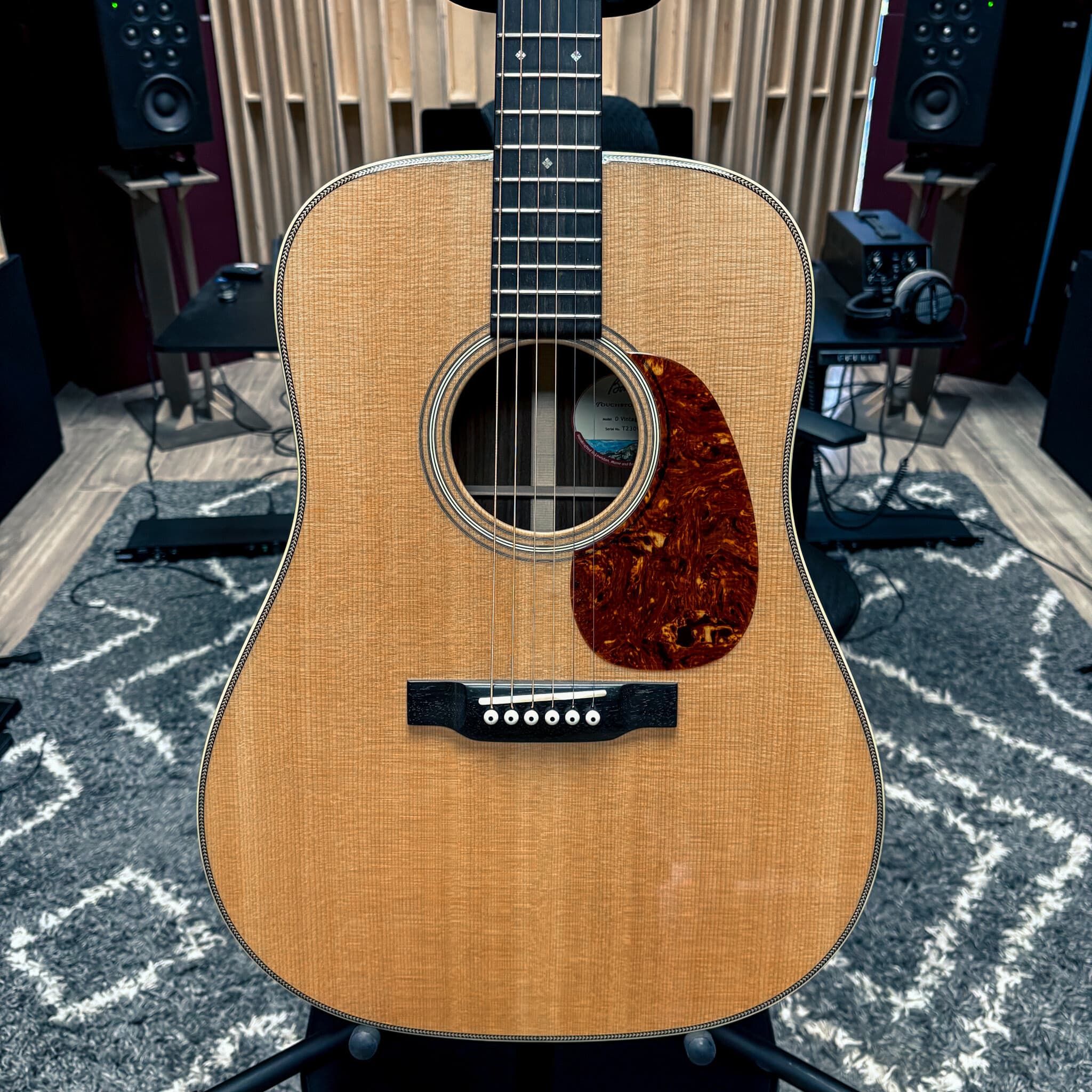 Bourgeois Touchtone Vintage Series-Dreadnought