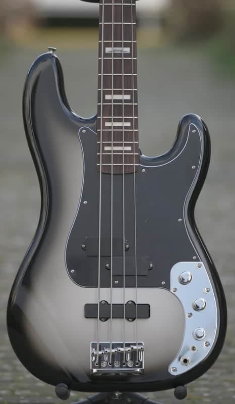 Fender Troy Sanders Precision Bass® - Silverburst