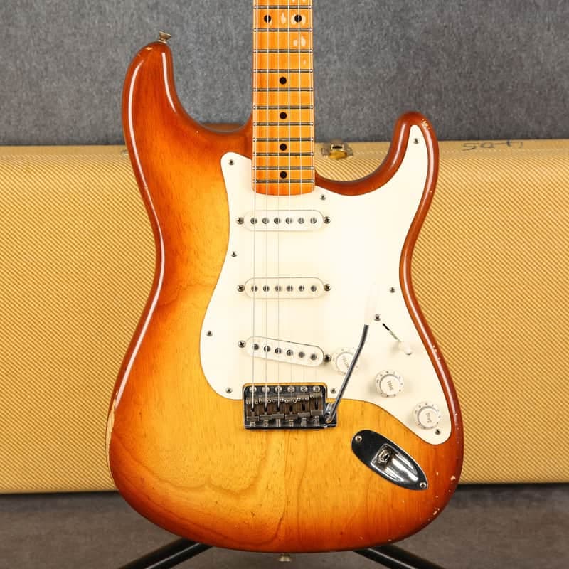 Fender Custom Shop Masterbuilt Levi Perry 56 Stratocaster - Sunburst - 2nd Hand