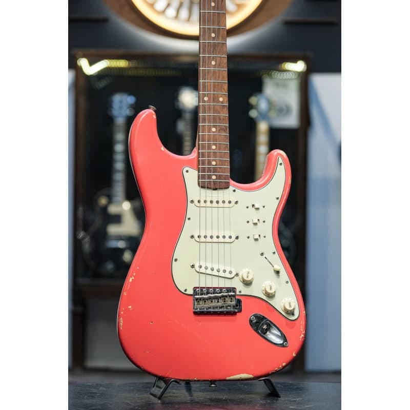 1962 Fender Stratocaster fiesta red