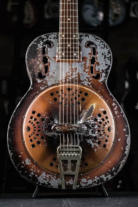 1939 Dobro Model 35 walnut sunburst