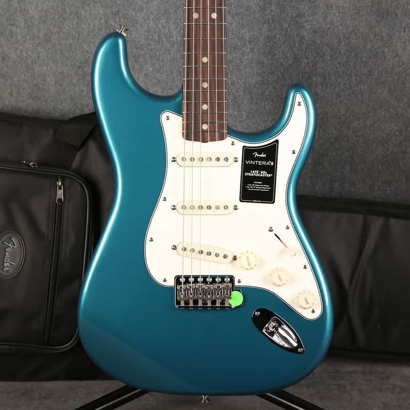 Fender Vintera III Late 60s Stratocaster - Ocean Turquoise - 2nd Hand