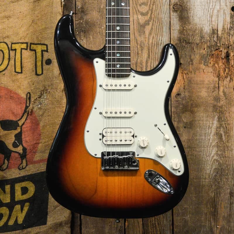 Fender American Deluxe Stratocaster 50th Anniversary HSS 2004 - 3-Color Sunburst