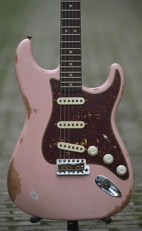 Fender Custom Shop '63 Stratocaster, Heavy Relic, Custom Order - Shell Pink