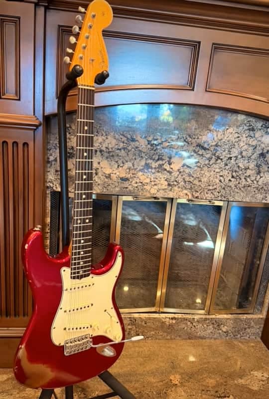 1966 Fender Stratocaster - Candy Apple Red