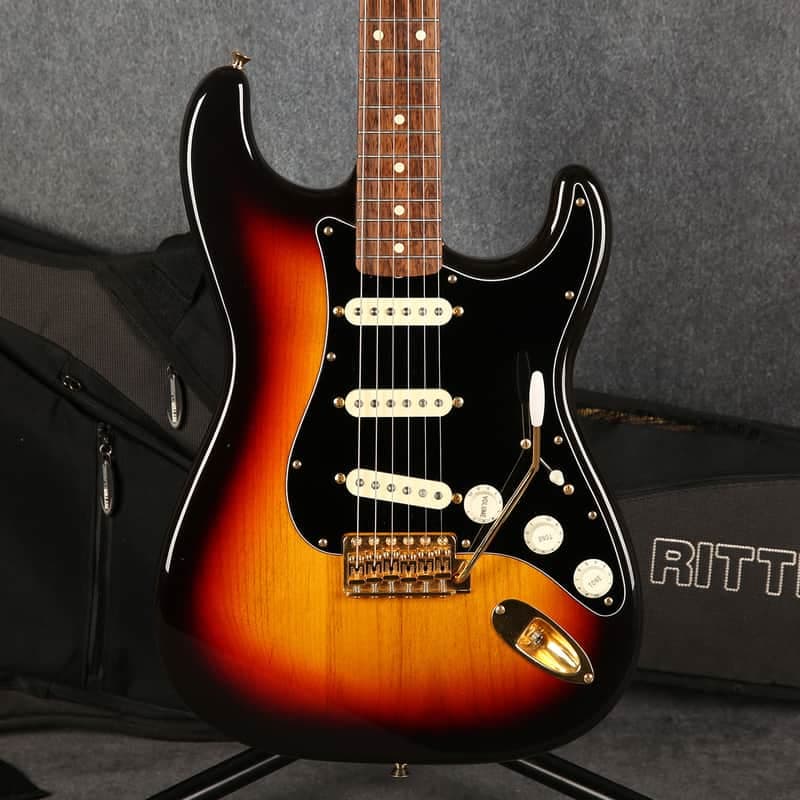 Fender MIJ Classic 60s Stratocaster - 3 Tone Sunburst - 2nd Hand