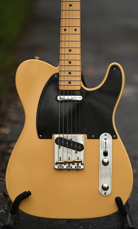 Fender Custom Shop 1954 Telecaster®, Time Capsule Package- Nocaster® Blonde