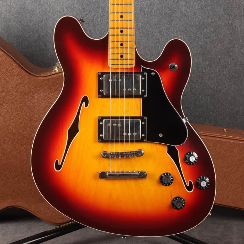 Fender Modern Player Starcaster - Aged Cherry Burst - 2nd Hand
