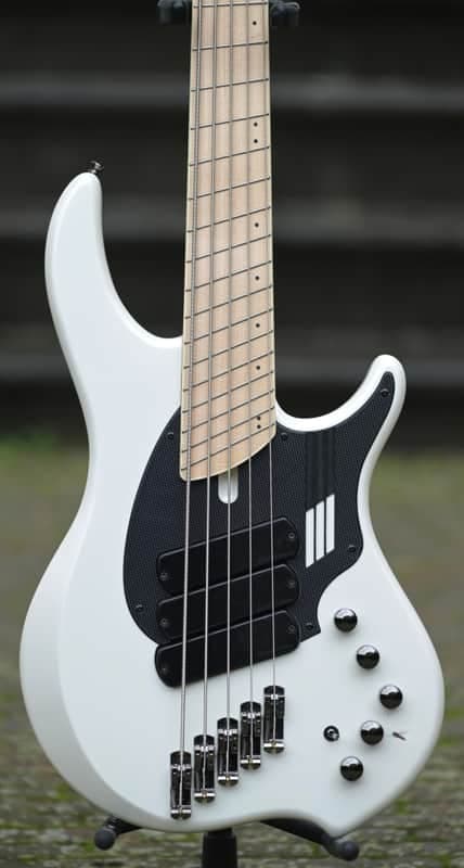 Dingwall NG3 Adam Nolly Getgood Signature 5 String - Ducati Pearl White(Pre-Order)