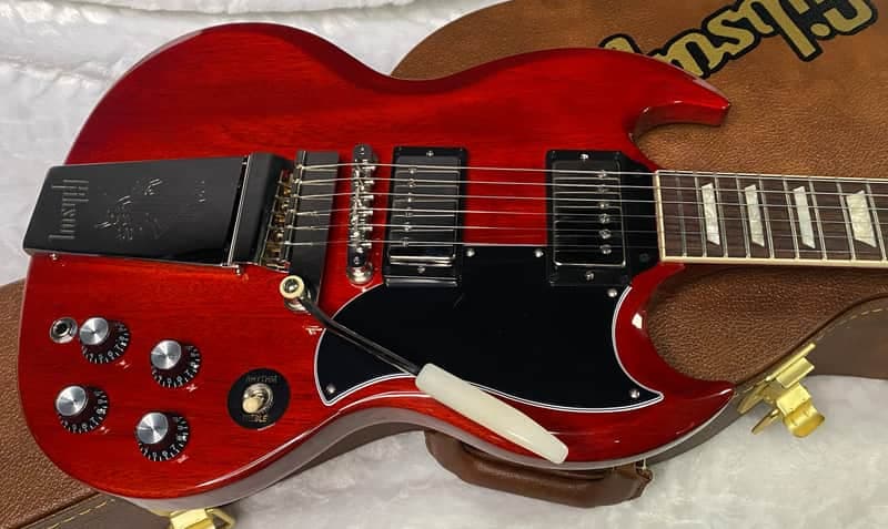 NEW! Gibson SG Standard '61 Maestro Vibrola Vintage Cherry - 7.45 lbs - Authorized Dealer! G07242