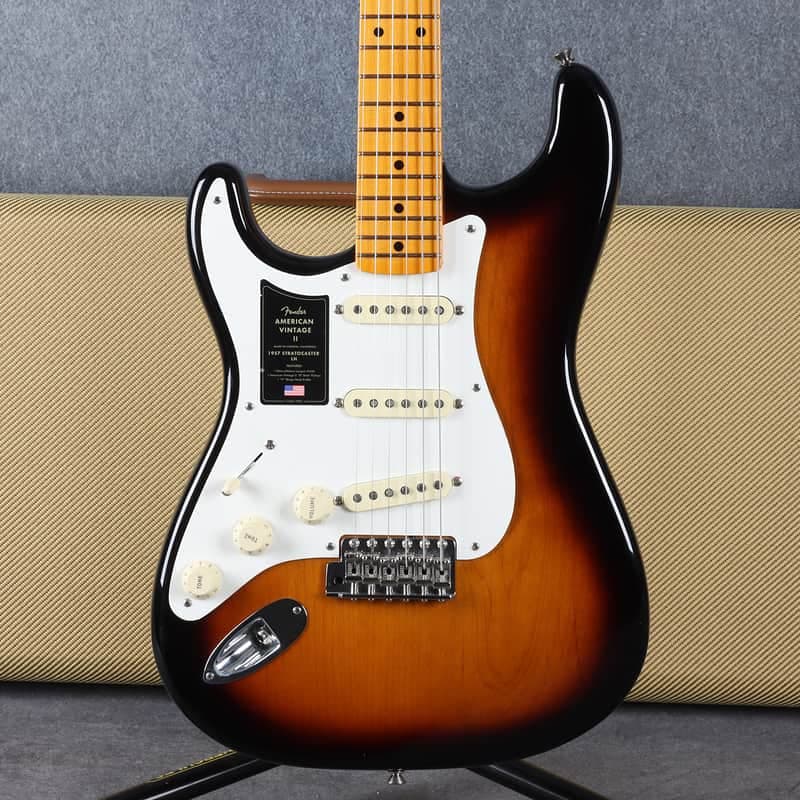 Fender American Vintage II 1957 Stratocaster LH - 2-Colour Sunburst - 2nd Hand