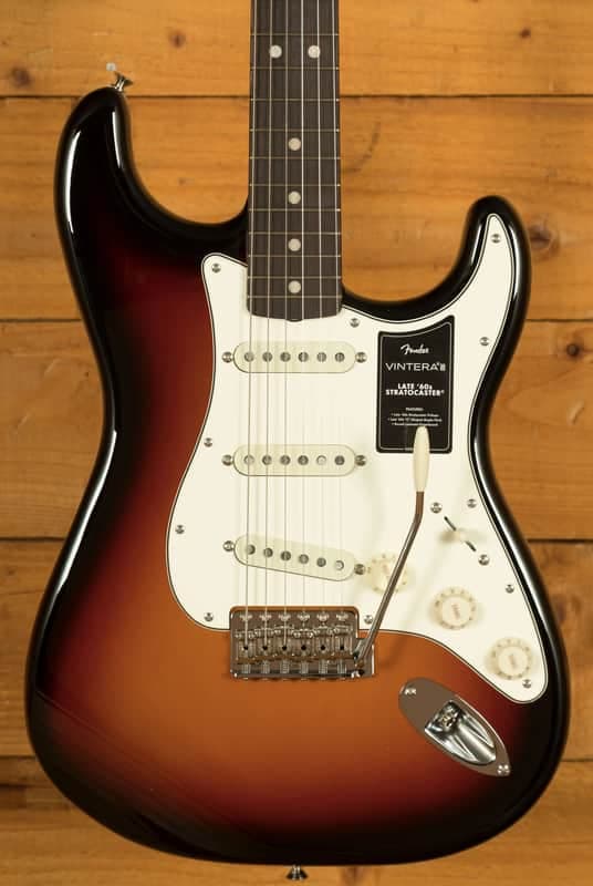 Fender Vintera III Late '60s Stratocaster - Rosewood - 3-Colour Sunburst