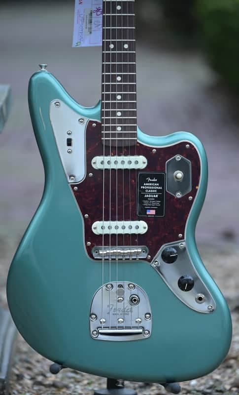 Fender American Professional Classic Jaguar® - Faded Sherwood Green Metallic