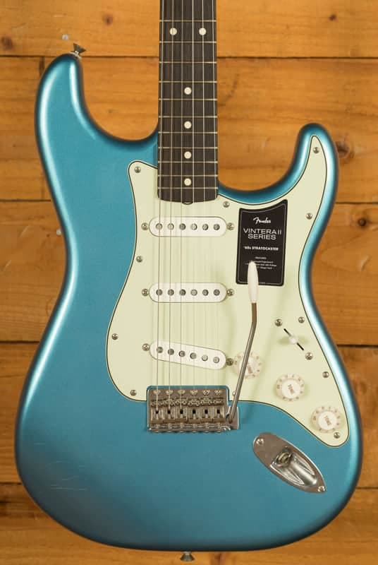 Fender Limited Edition Vintera II Road Worn '60s Stratocaster - Rosewood - Lake Placid Blue
