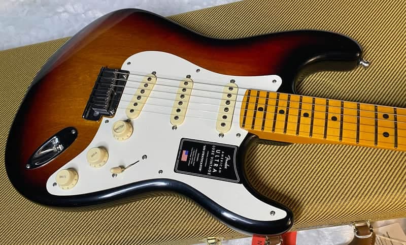 NEW! Fender American Ultra Luxe Vintage '50s Stratocaster - 3-Color Sunburst - Authorized Dealer - Sunburst - 7.8lbs - G05448
