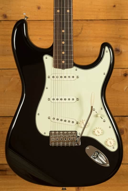 Fender Vintera III Early '60s Stratocaster - Rosewood - Black