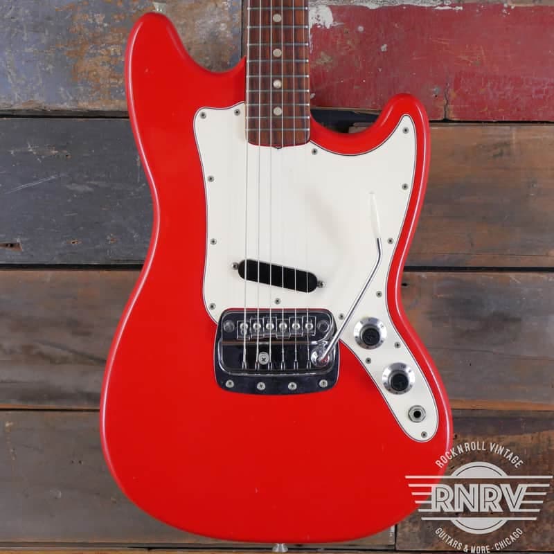 Fender Bronco - 1967 - Red