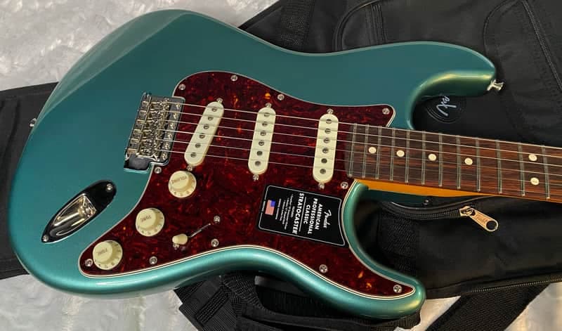 NEW ! Fender American Professional Classic Stratocaster - Faded Sherwood Green Metallic - 7.5lbs - Authorized Dealer - G05772