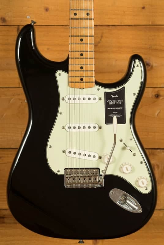 Fender Vintera II Road Worn '60s Stratocaster - Maple - Black