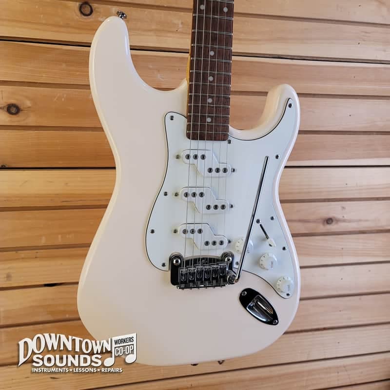 G&L Tribute Series Comanche Electric Guitar - Olympic White, 8lbs 10oz