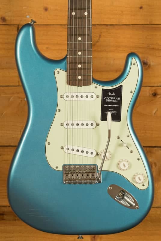 Fender Limited Edition Vintera II Road Worn '60s Stratocaster - Rosewood - Lake Placid Blue