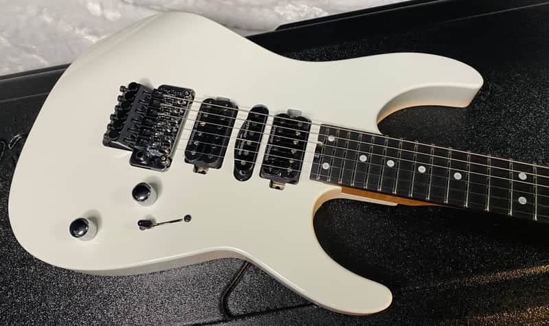 NEW ! Jackson Custom Shop Dinky HSH - Roasted Maple Neck & Ebony Fretboard - DK - Olympic White - Authorized Dealer - 7.9 lbs - G06655
