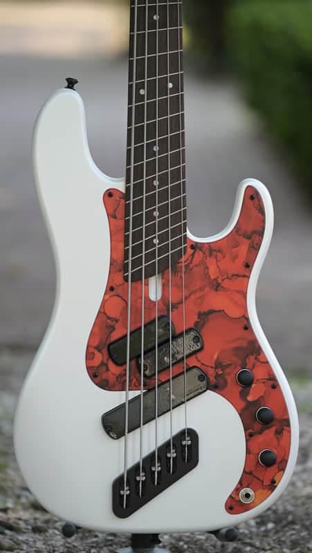 Dingwall SP1 5-String - Ducati Pearl White Matte(Pre-Order)