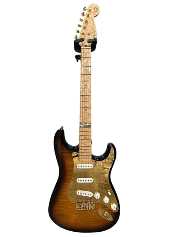 Fender Diamond Dealer Custom Shop Limited Edition 40th Anniversary Stratocaster W/ Diamond Ring - 7lbs 12oz