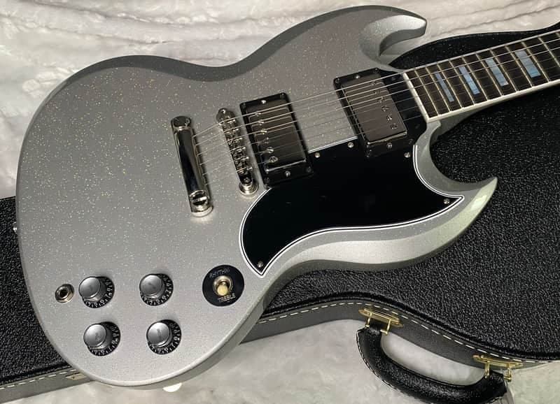 NEW! Gibson Custom SG Custom Electric Guitar - Radiant Sparkle - WOW! Just Incredible! 6.9lbs - Authorized Dealer - G07686
