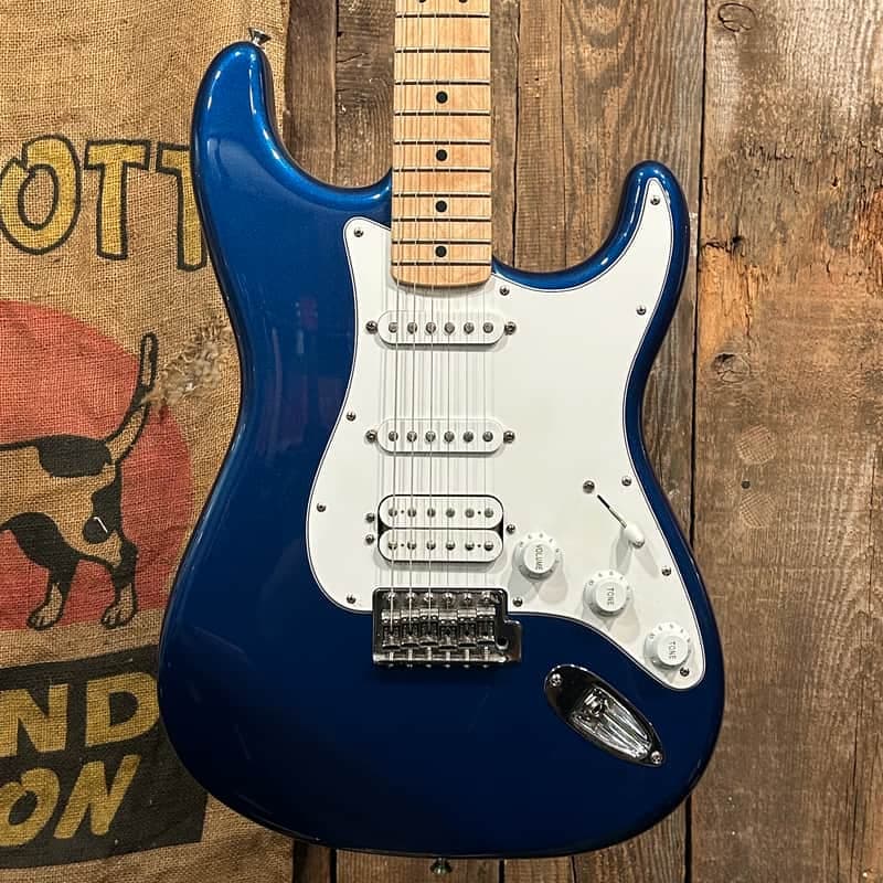 Fender Standard Stratocaster HSS 2008 - Electron Blue