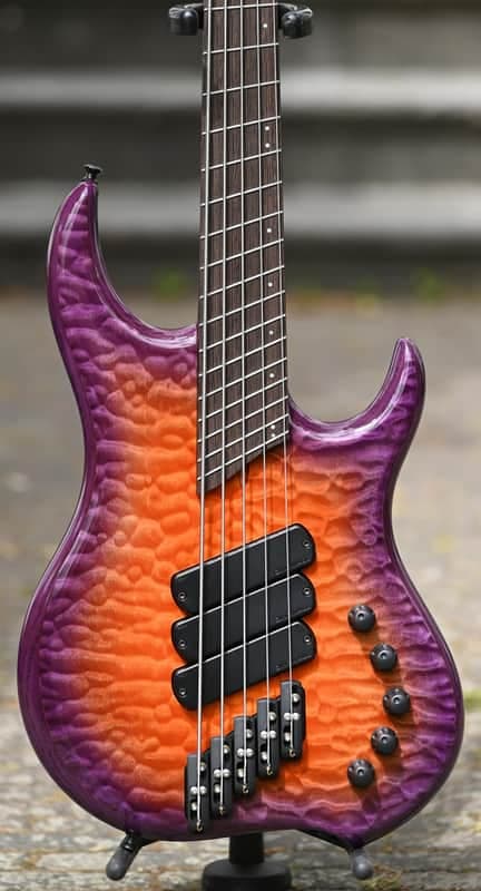 Dingwall Custom Shop Z3X 5-string - 2-Tone amber to purple burst gloss