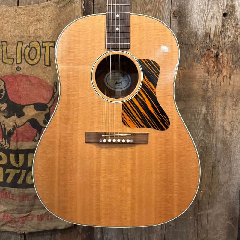 Gibson J-35 2013 - Antique Natural