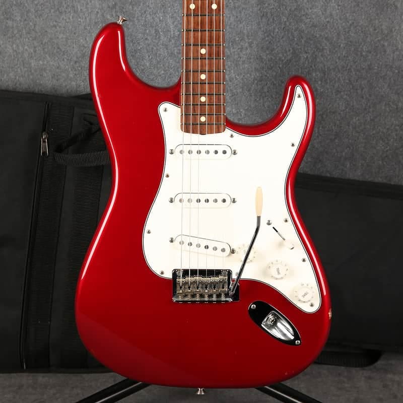 Fender Classic Player 60s Stratocaster - Candy Apple Red - 2nd Hand