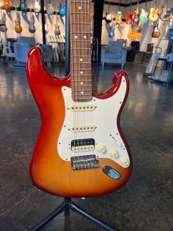 Fender American Professional Stratocaster HSS