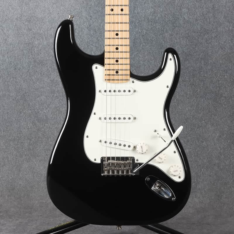 Fender Mexican Stratocaster Electric Guitar - Black - 2nd Hand