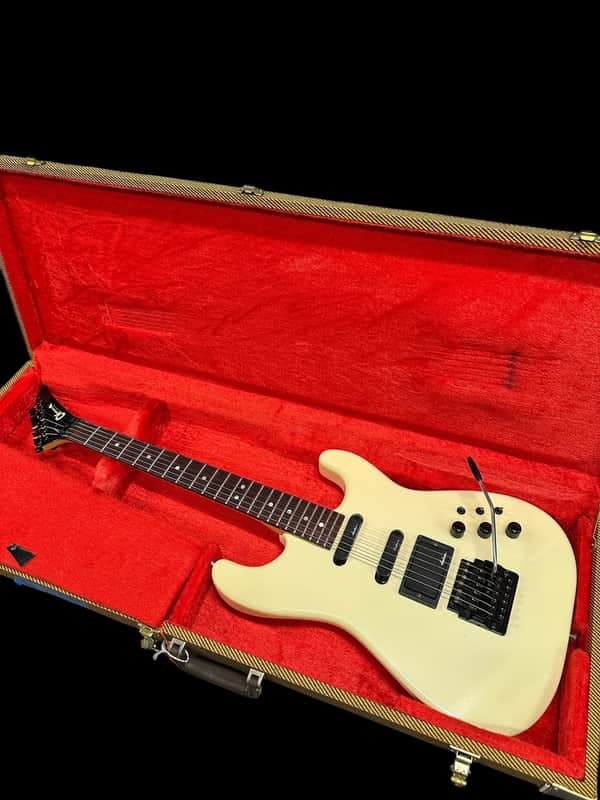 Charvel Model 4 HSS Rosewood Fretboard 1986 - 1989 - Pearl White - 8lbs 12oz - x3797